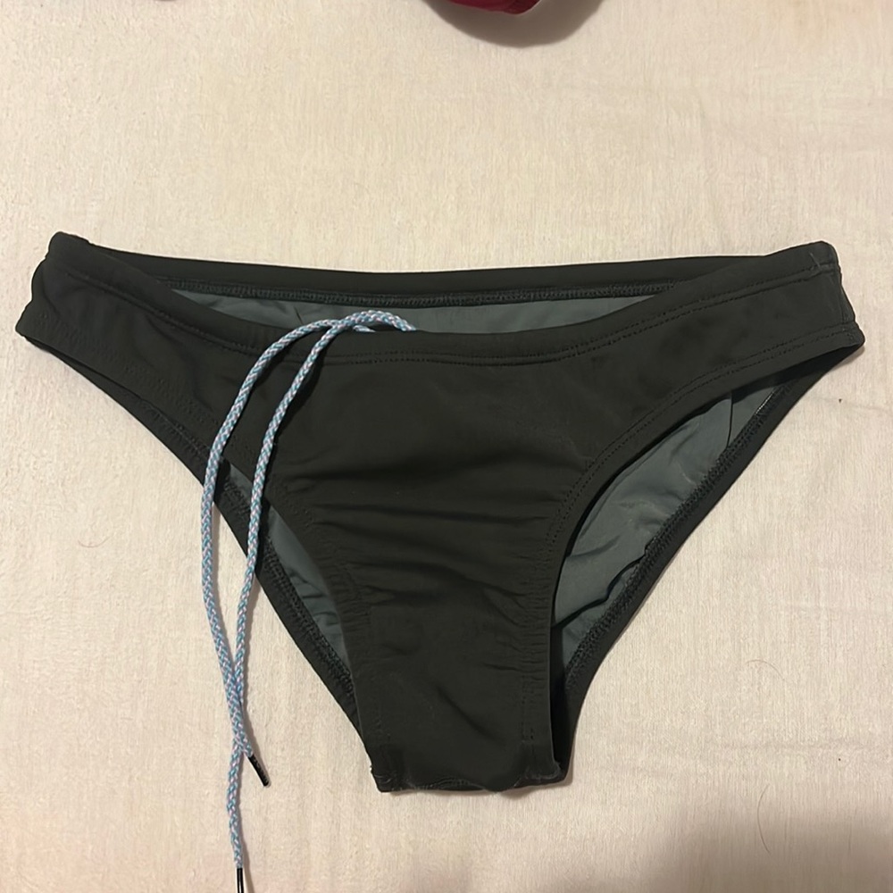Jolyn gray Andy bottoms